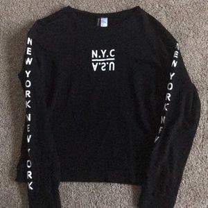 Cropped New York City H&M sweatshirt material